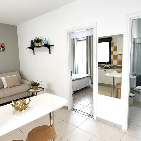 Mahostly Comillas Pf * Arrecife (Lanzarote)