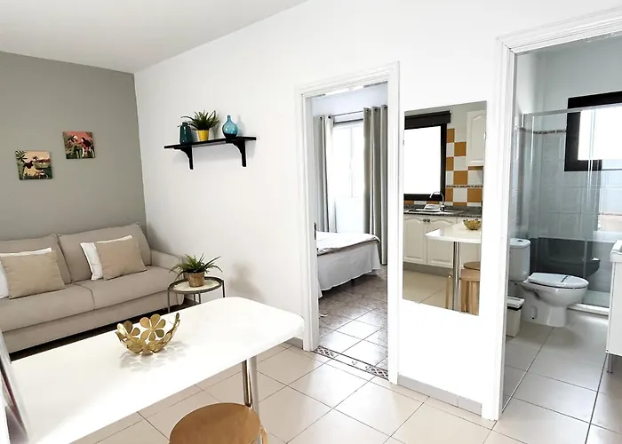 Mahostly Comillas Pf * Arrecife (Lanzarote)